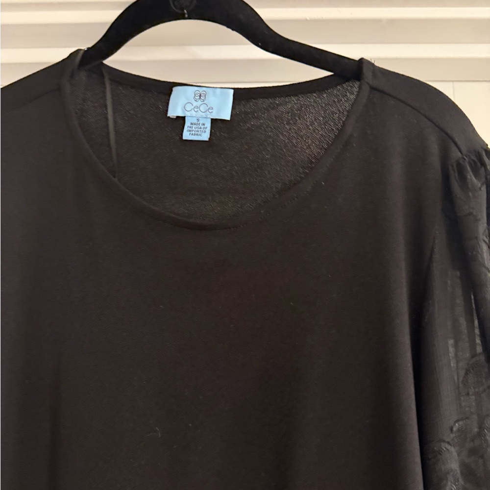 Women’s size small long sleeve Blouse. Cece - Picture 2 of 6